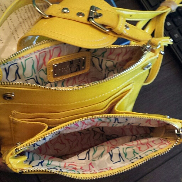 Nine West Crossbody Purse - Picture 4 of 6